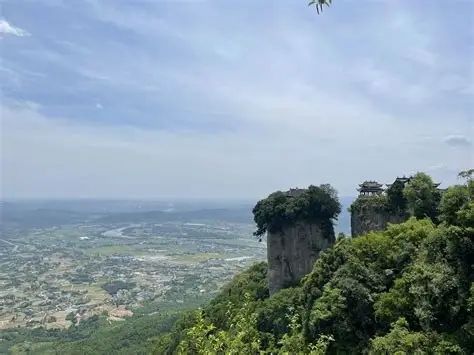 窦圌山
