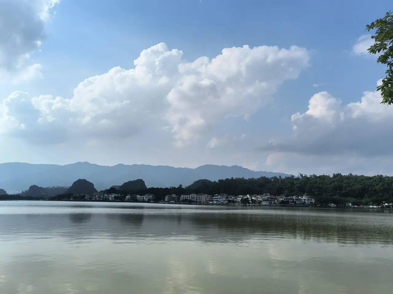 岩前村