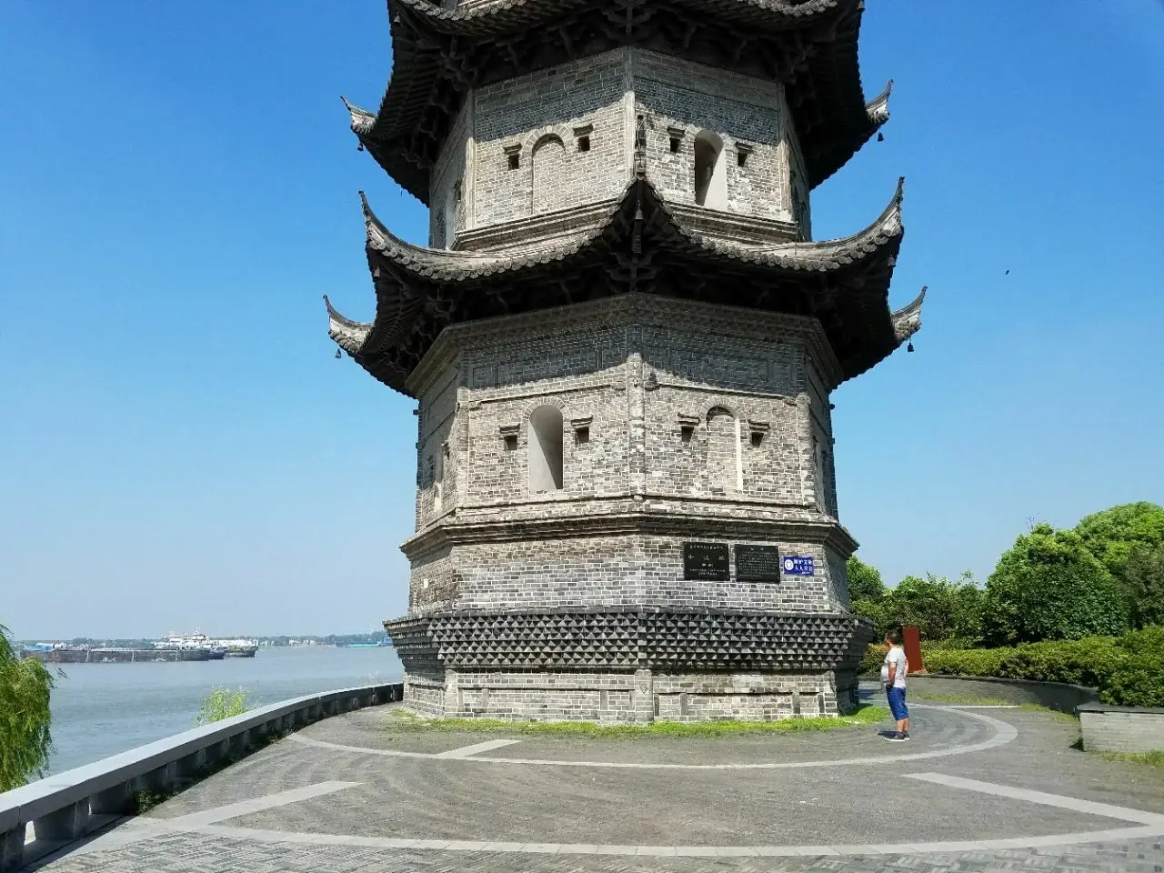 中江塔