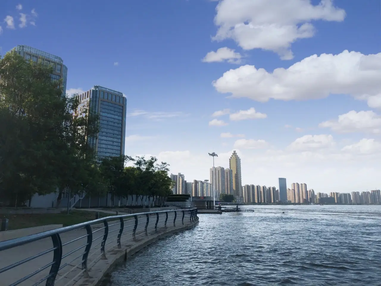 滨江公园