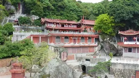 九鲤湖