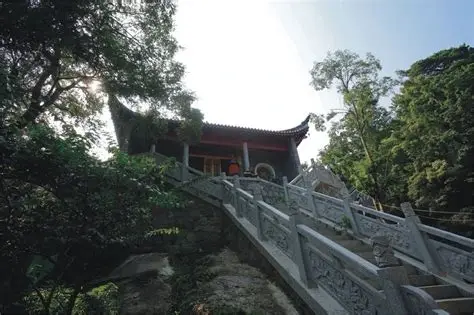 杳湖山道观