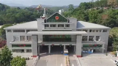打洛国门景区
