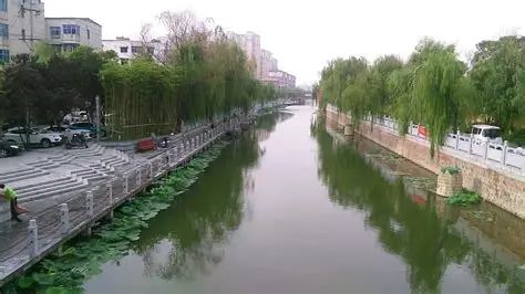 护城河步道