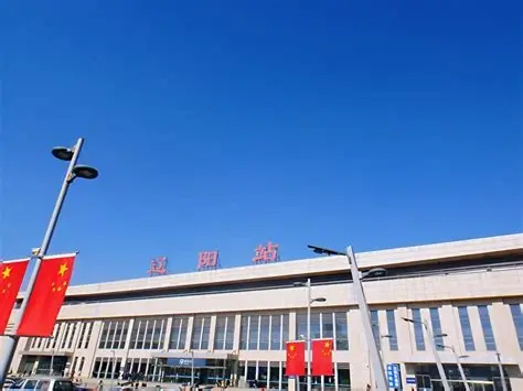 辽阳站前广场
