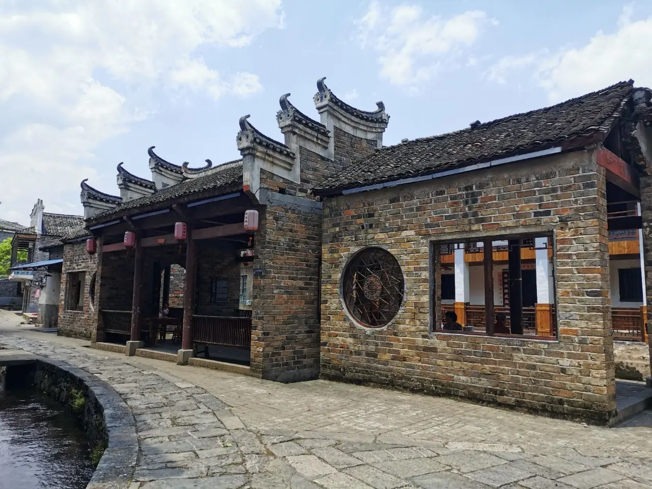板梁古村
