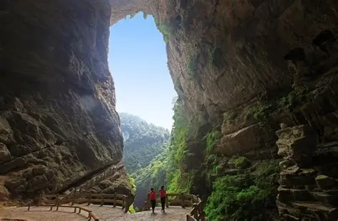 龙水峡地缝