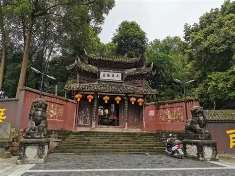 七鼎龙潭寺