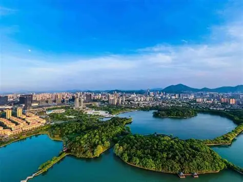 天井湖风景区
