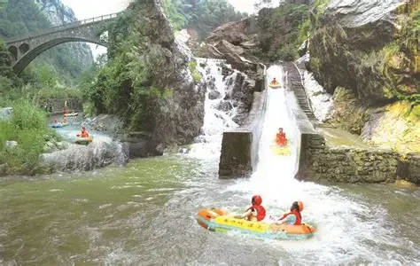 凤凰峡漂流