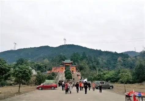 迴龙山景区