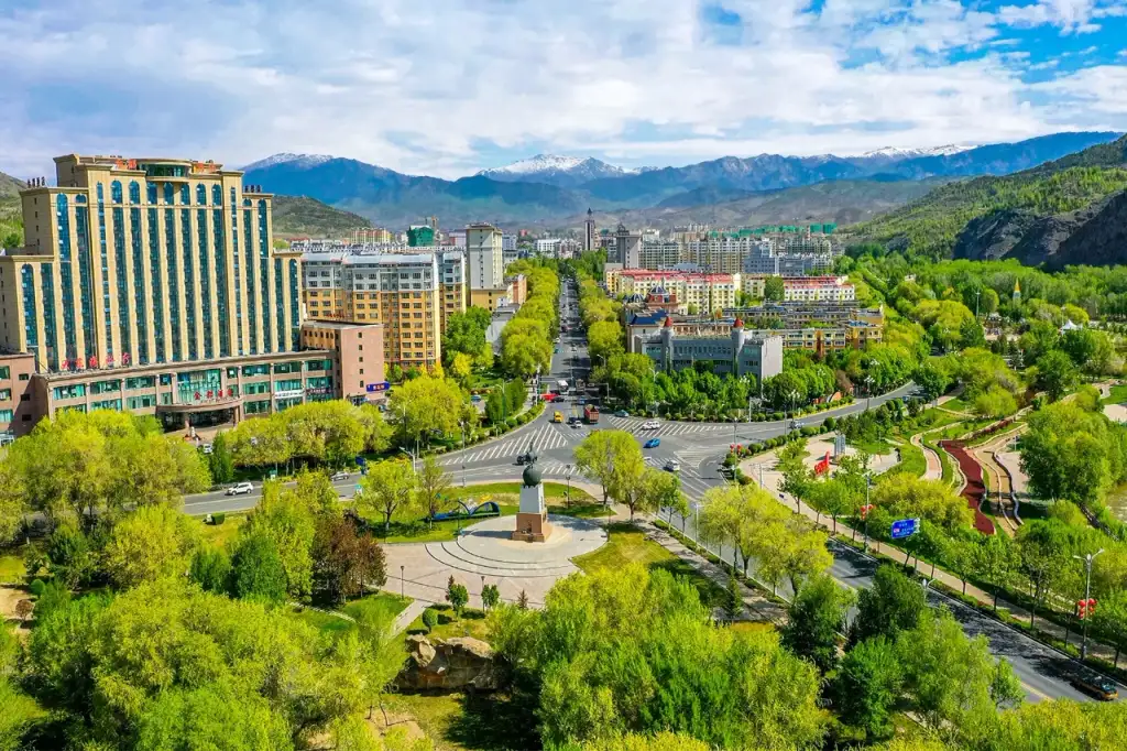 阿勒泰市金山路