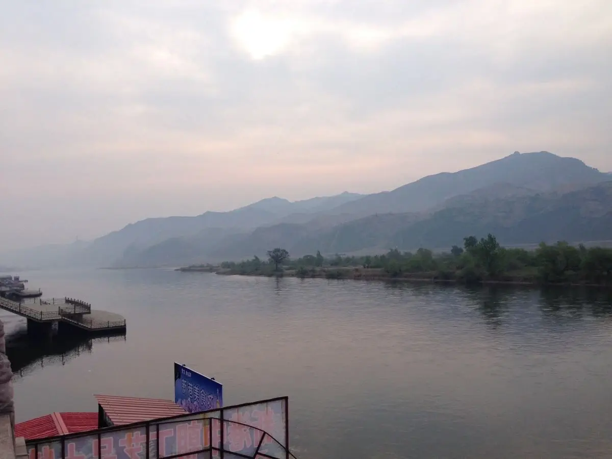 鸭绿江国门景区