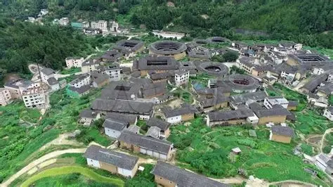 初溪土楼群