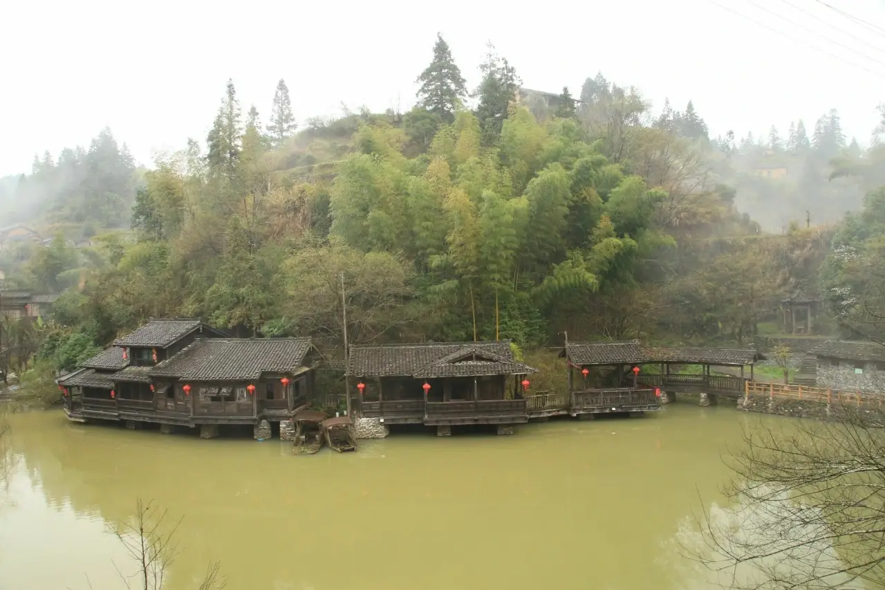 客家山寨丁屋岭景区